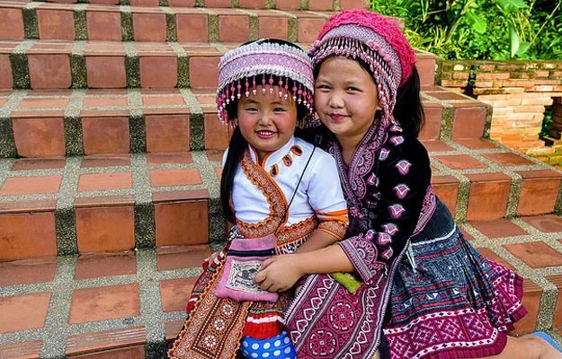 hmong stam en doi suthep tour