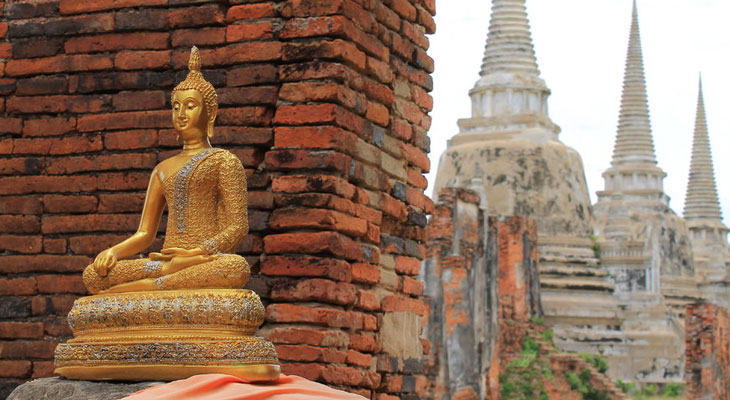 Boeddhabeeld excursie ayutthaya